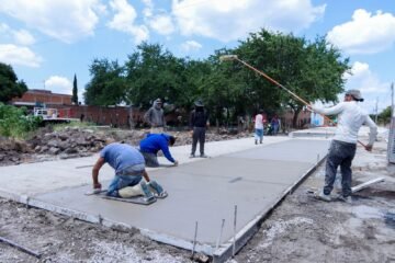 Avanzan pavimentación y obras sociales en Ecuandureo: Rogelio Zarazúa