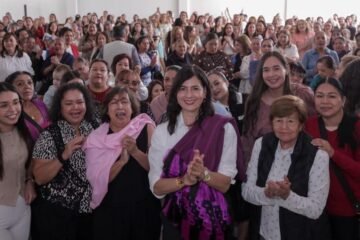 Mujeres de Uruapan arropan a Gaby Molina
