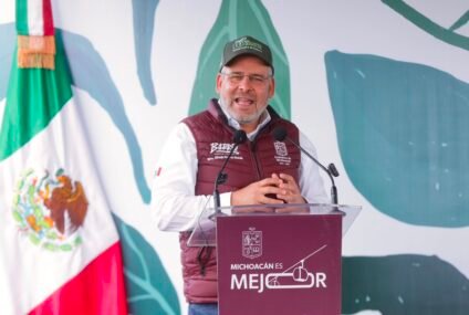 Inicia Bedolla reforestación de 32 mil árboles por obra del Morebús; plantan los primeros 5 mil en Villas del Pedregal