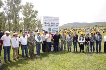 Más de 10 mil michoacanos se suman a la Jornada Nacional de Reforestación: Bedolla