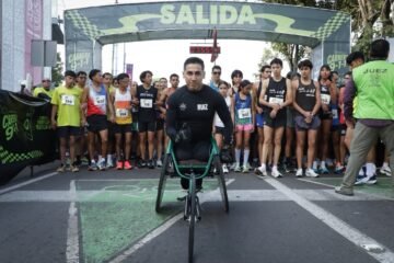 Carrera 911 contra la extorsión reunió a más de mil corredoras y corredores en Uruapan