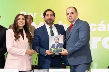 Abraham Espinoza impulsa agenda social desde el Congreso de Michoacán