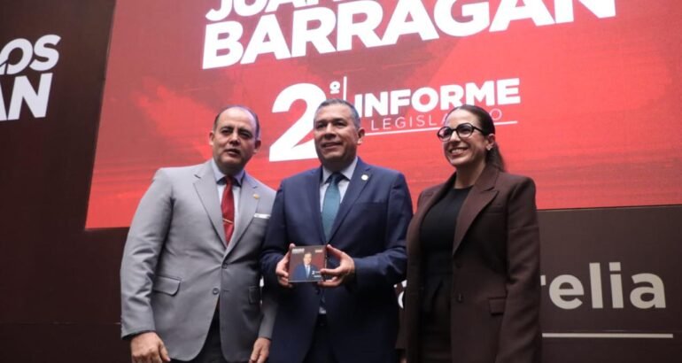 Rinde Juan Carlos Barragán su Segundo Informe de Actividades Legislativas Rinde Juan Carlos Barragán su Segundo Informe de Actividades Legislativas