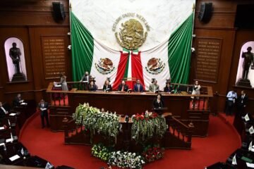 En arranque del Tercer Año Legislativo Vanhe Caratachea remarcó que la oposición es necesaria En arranque del Tercer Año Legislativo Vanhe Caratachea remarcó que la oposición es necesaria