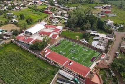 Rogelio Zarazúa supervisa obras viales, educativas y deportivas en Uruapan Rogelio Zarazúa supervisa obras viales, educativas y deportivas en Uruapan