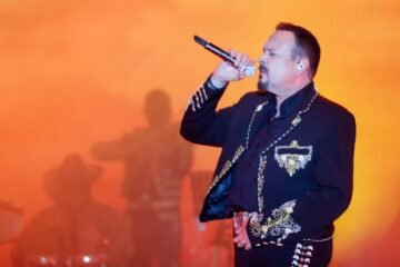 Morelia se viste de patria: miles de voces acompañan a Pepe Aguilar en una noche histórica