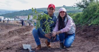 Reforesta SCOP el segundo anillo periférico de Morelia con más de 36 mil árboles endémicos Reforesta SCOP el segundo anillo periférico de Morelia con más de 36 mil árboles endémicos