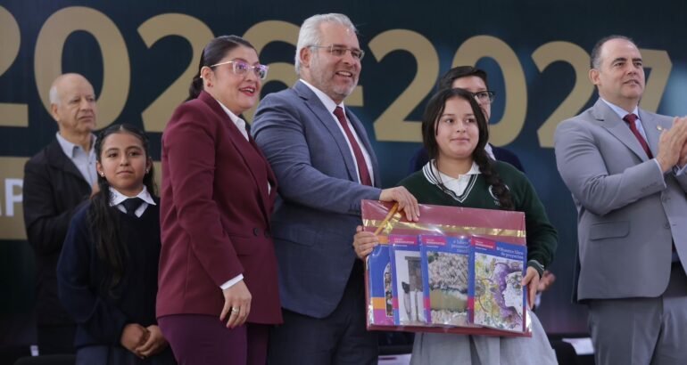 Michoacán garantiza becas universales desde educación básica hasta licenciatura: Bedolla Michoacán garantiza becas universales desde educación básica hasta licenciatura: Bedolla