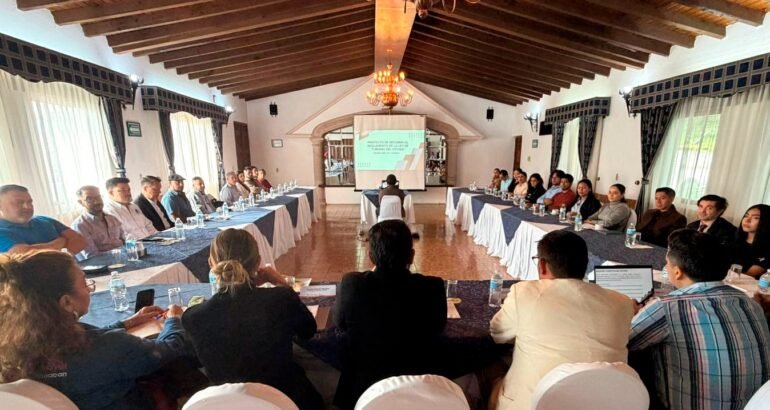 Afinan reglamento, Sectur y los hoteleros de Uruapan Afinan reglamento, Sectur y los hoteleros de Uruapan