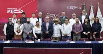 Bedolla y autoridades comunales de Pamatácuaro y Tzirio avanzan con obras