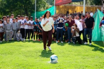 Cinco nuevas canchas para las juventudes de Uruapan: Gaby Molina