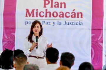 Gaby Molina invita a seguir el Informe de la Presidenta y defender la soberanía Gaby Molina invita a seguir el Informe de la Presidenta y defender la soberanía