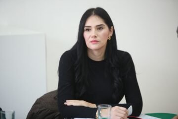 Presidenta de Asuntos Electorales, Diana Espinoza, se reúne con Consejeros del IEM
