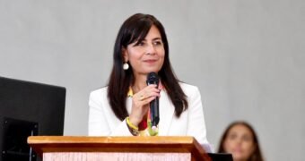 Gaby Molina destaca valor histórico y político del libro de AMLO
