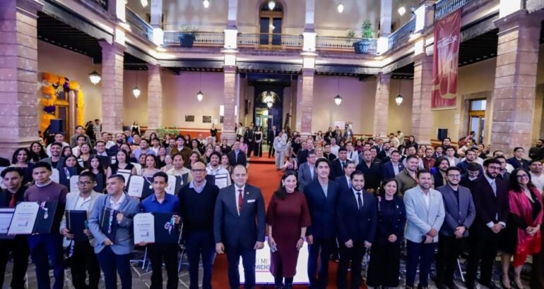 Congreso del Estado reconoce el aporte a la sociedad de las juventudes michoacanas