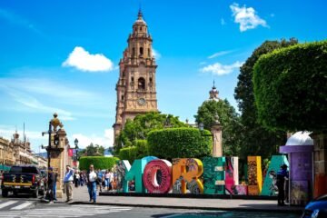 Invita Alfonso Martínez Alcázar a disfrutar de Morelia en Día de Muertos