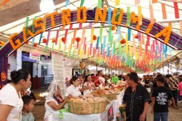 Vive la Noche de Muertos en los tianguis artesanales de Pátzcuaro y Capula
