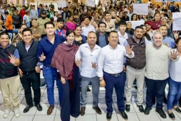 Gaby Molina reconoce liderazgos en Uruapan Gaby Molina reconoce liderazgos en Uruapan