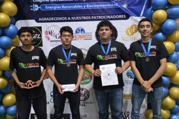 Estudiantes del Cecytem Purépero ganan boleto a Rumania tras destacar en robótica