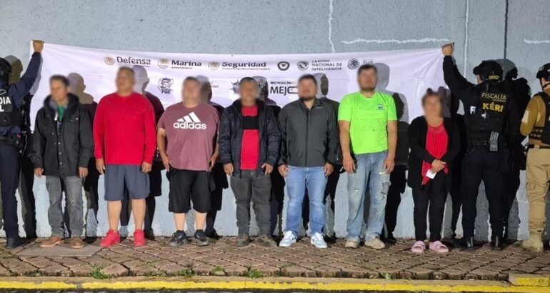 Operativo en Morelia, Uruapan y Pátzcuaro deja 10 detenidos y armas aseguradas Operativo en Morelia, Uruapan y Pátzcuaro deja 10 detenidos y armas aseguradas
