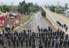 Se disuelve marcha normalista en Morelia tras agresión con cohetón que provocó quemaduras de segundo grado a una agente de la Guardia Civil