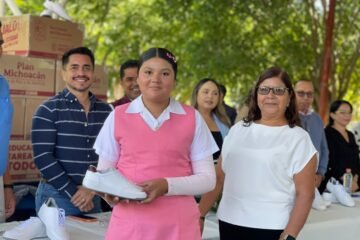 Van más de 57 mil pares de tenis entregados en este ciclo escolar