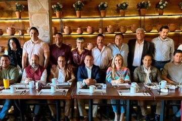 Bloque Uruapan reafirma apoyo, al profesor Morón