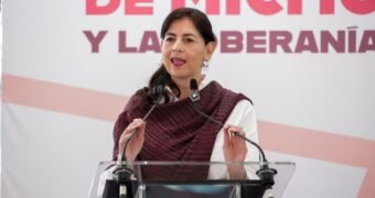 Gaby Molina resalta avances de la 4T en Uruapan