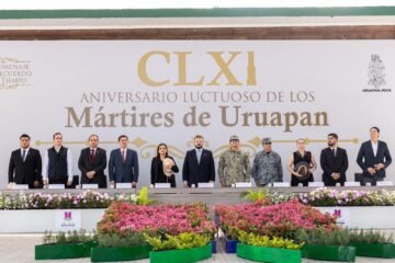 Encabeza Raúl Zepeda ceremonia por el 161 aniversario luctuoso de los Mártires de Uruapan